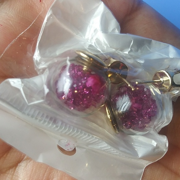 Earing - Picture 4 of 4